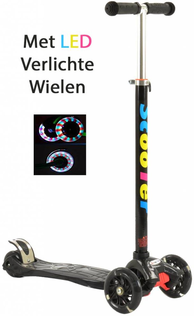 Step Zwart Met LED Wielen (1587)