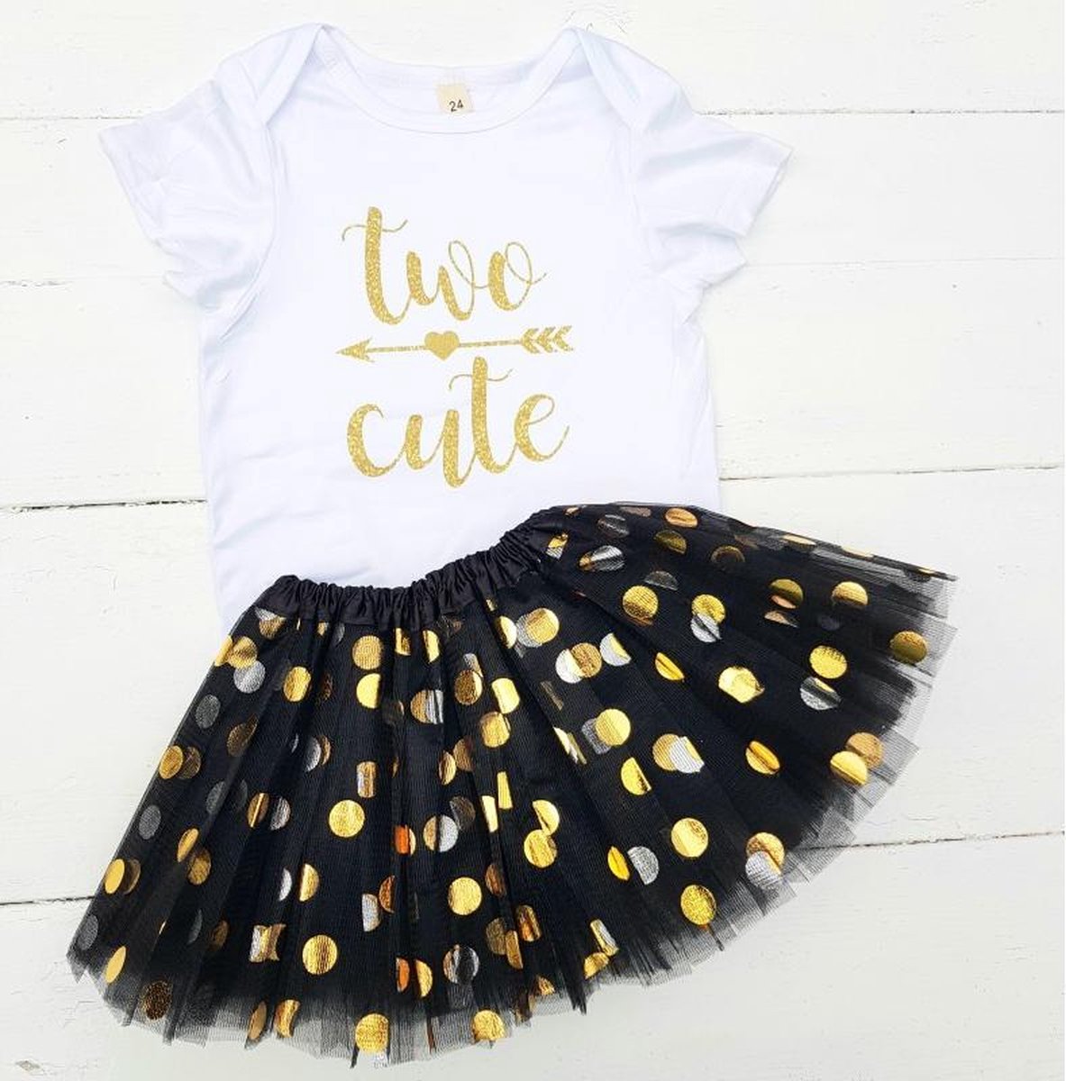 2e verjaardag setje 2-delig Two Cute Black and Dots - 2e verjaardag - tweede verjaardag - kinderkleding - tutu