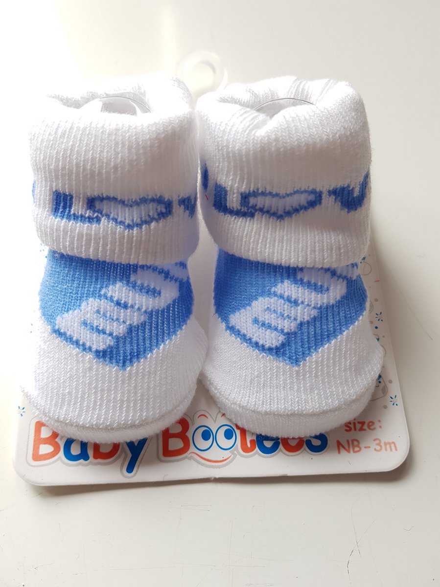 Baby slofjes wit met blauw I Love Mum - kraamcadeau - baby - slofjes - i love dad - geboorte