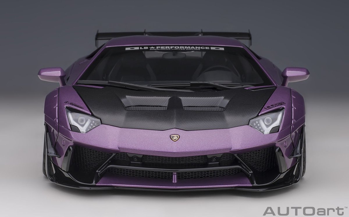 AUTOart 1/18 Lamborghini Aventador LB-Works, Viola 30 with Carbon bonnet