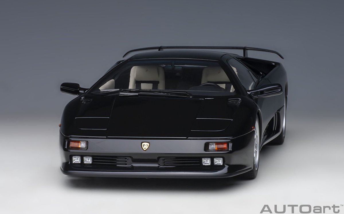 AUTOart 1/18 Lamborghini Diablo SE30, Deep Black metallic