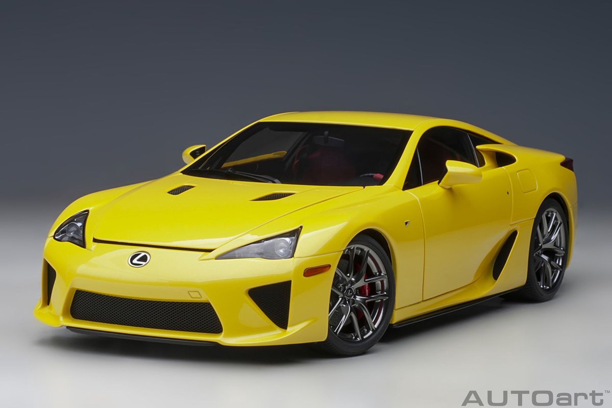 AUTOart 1/18 Lexus LFA, Pearl Yellow