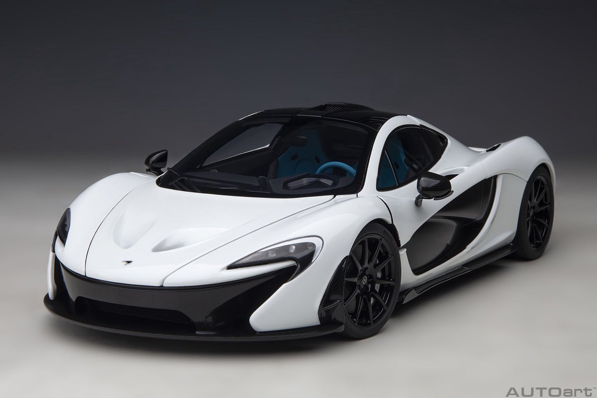 AUTOart 1/18 McLaren P1, Alaskan Diamond White