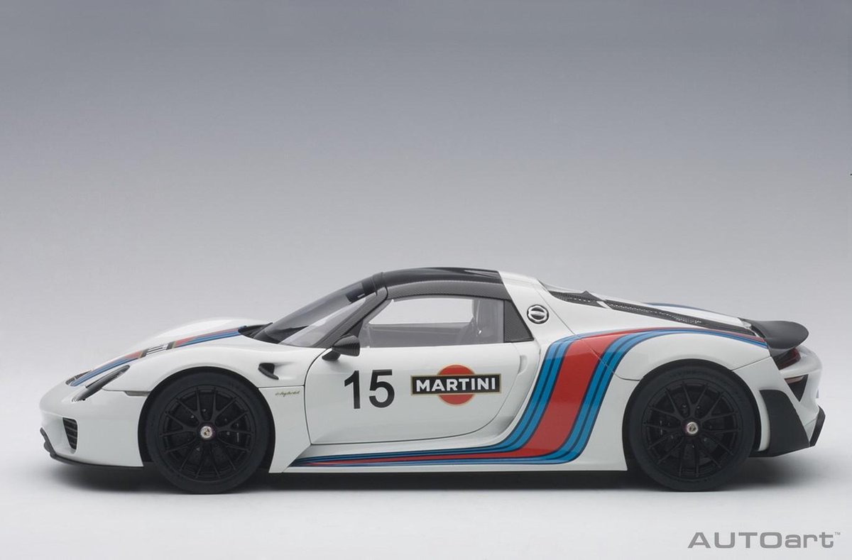 AutoArt 1/18 Porsche 918 Spyder Weissach Package - 2013 - White / Martini Livery