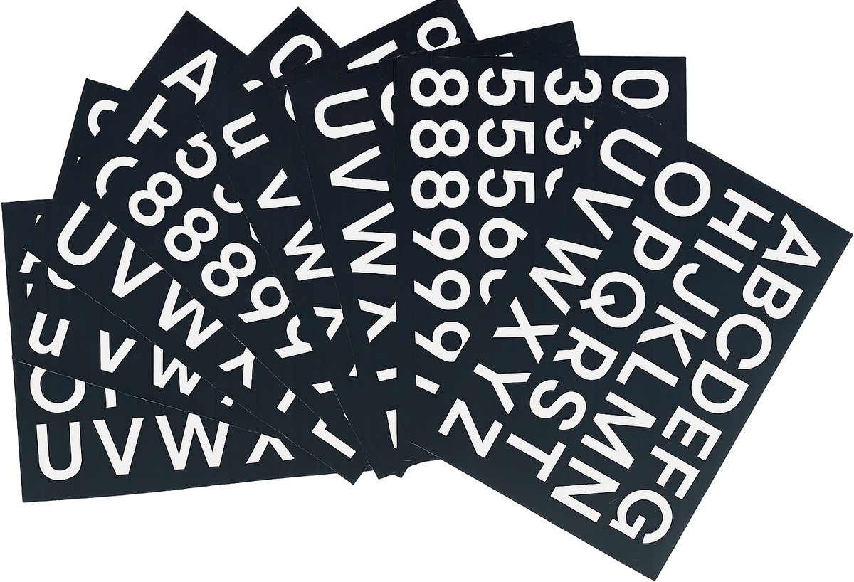 plakletters + cijfers wit - hoogte letters 2 cm - breed 1 cm