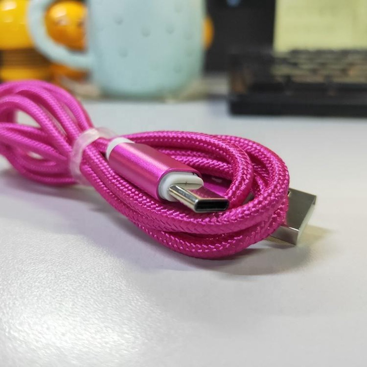 All Round Products USB-A naar USB-C oplaad kabel - 2meter lang - Pink