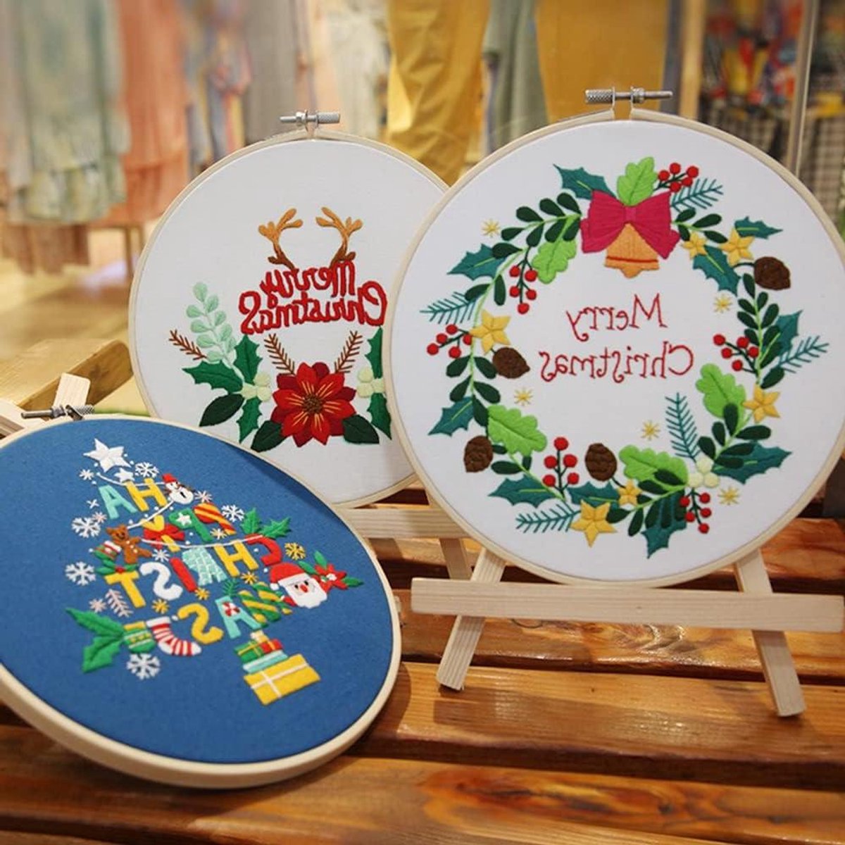 Allecto plus - Borduurstarterset met patroon en handleiding - Kruissteekset - 3 sets borduurdoeken, kunststof borduurlijsten en gereedschap - Inclusief kleurens? den - Handleiding inbegrepen