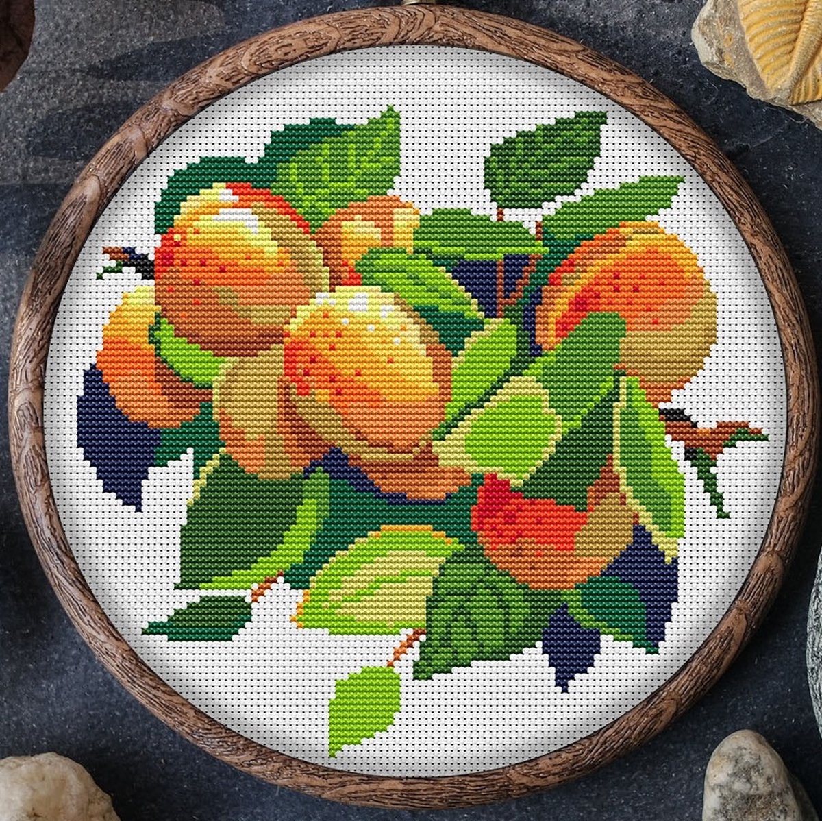 BORDUURPAKKET APRICOT & LEAVES - C982 - AWSOME PATTERNS - telpatroon om zelf te borduren