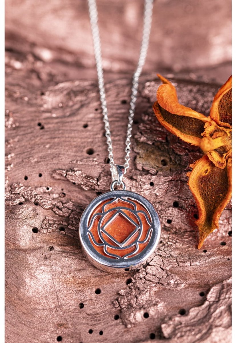 Hanger Wortel Chakra Muladhara