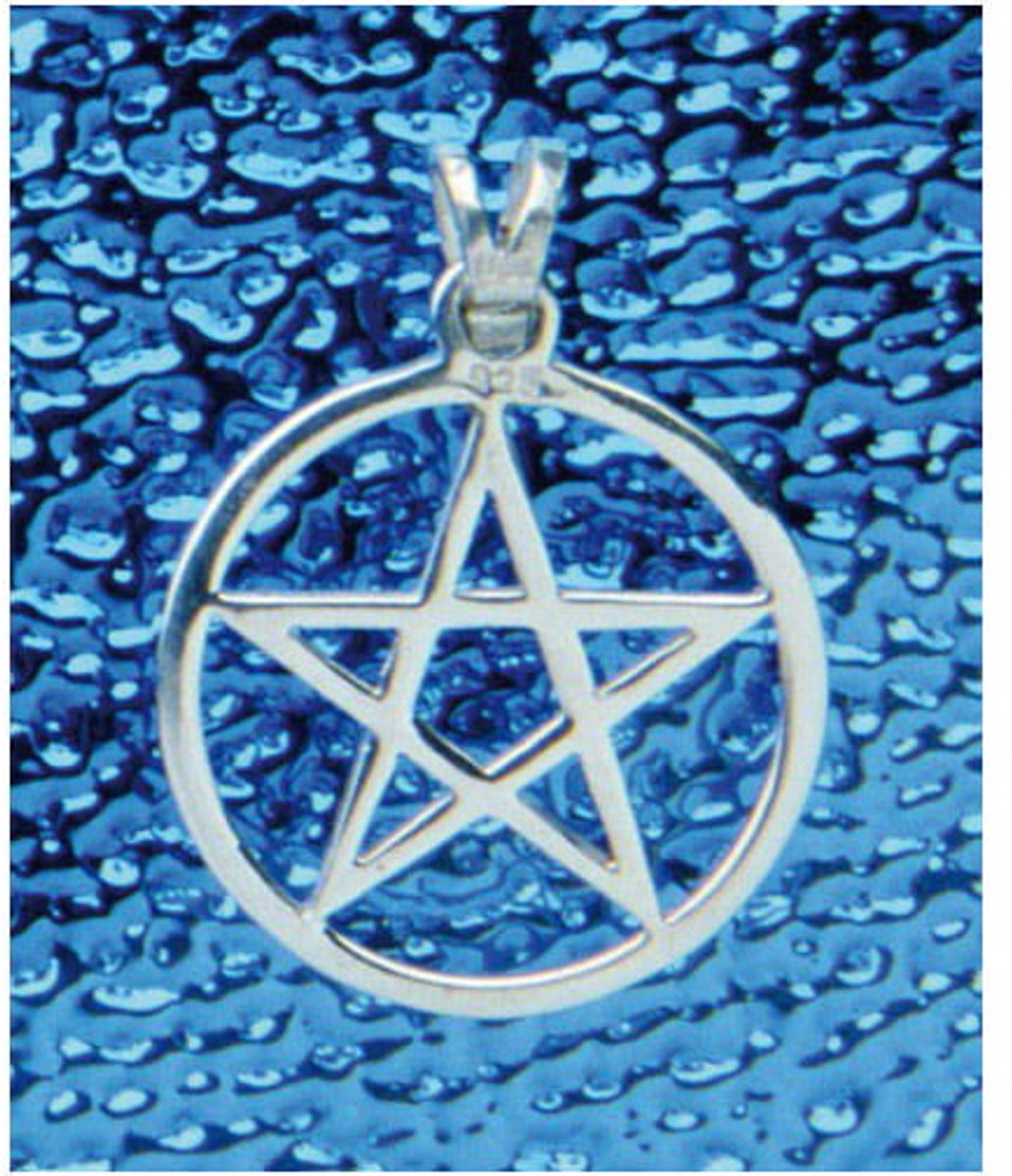 Hanger pentagram met rand