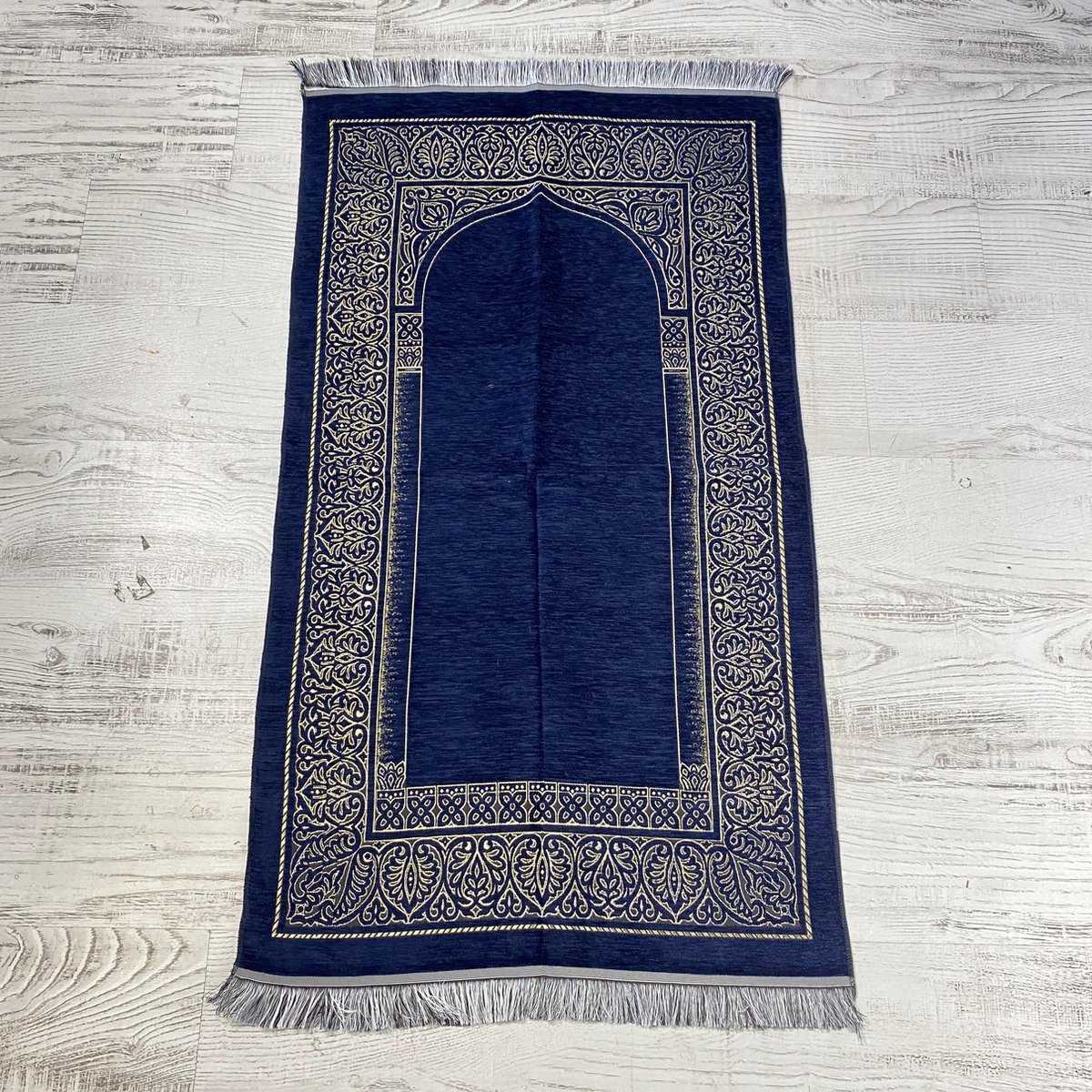 Donkerblauw Luxe Fluwelen Gebedskleed -  Verschillende kleuren Beschikbaar kiezen uit perfecte kwaliteit - Islamitisch Gebedsmat - Cadeau voor Moslims Eid Cadeau - Ramadan Cadeau verjaardag - Huwelijksgunst