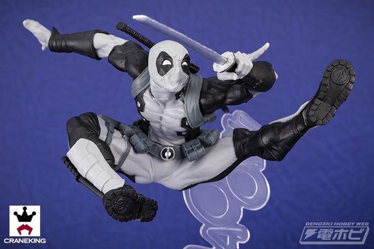 Marvel - Creator X Creator Deadpool Black/White