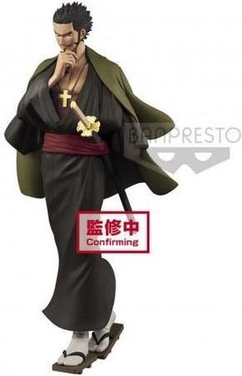 One Piece - Treasure Cruise World Journey Vol.3 - Dracule Mihawk Figure 20cm