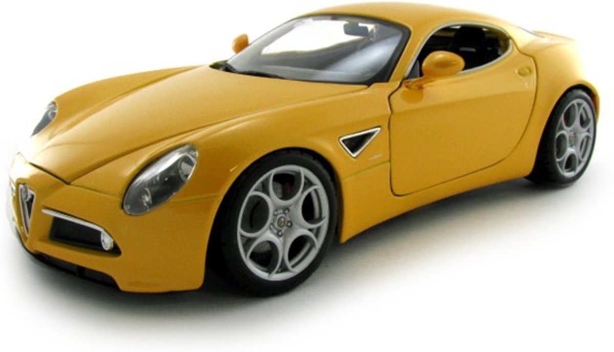 Alfa Romeo 8C Competizione Geel 1-18 Burago