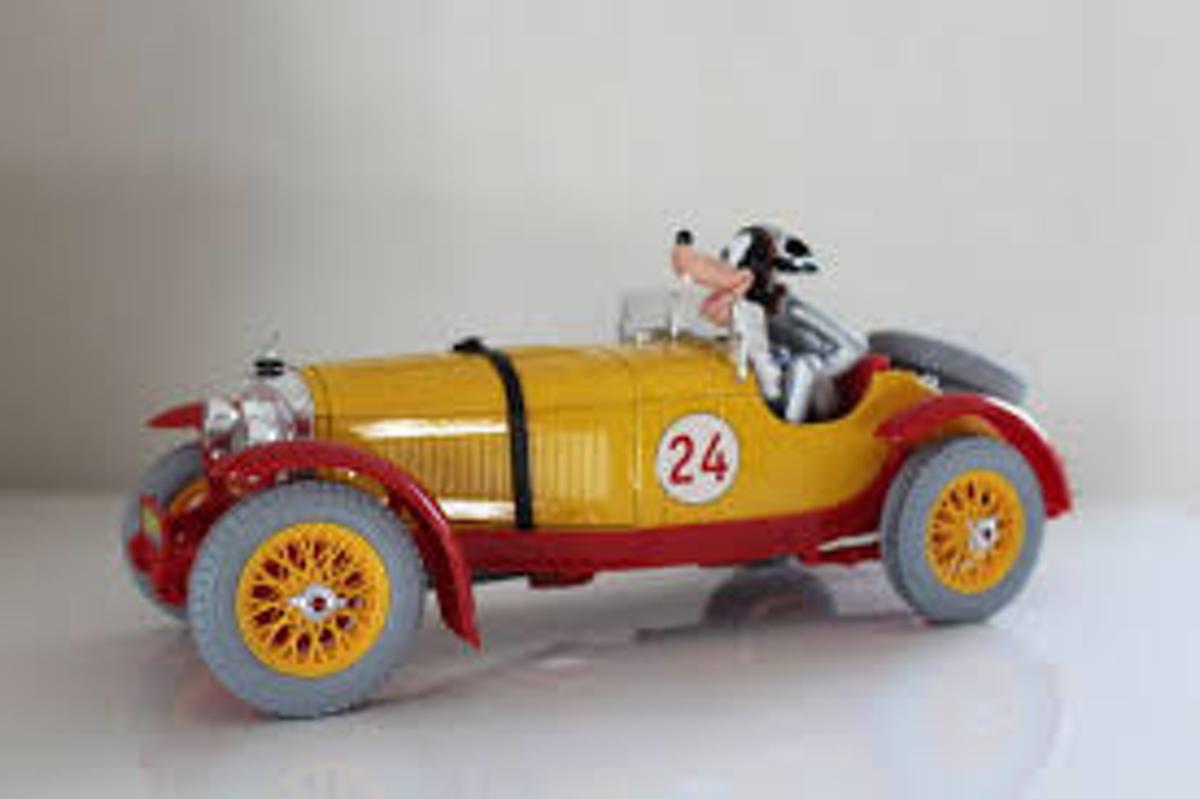 Disney Bburago Mercedes Goofy miniatuur auto