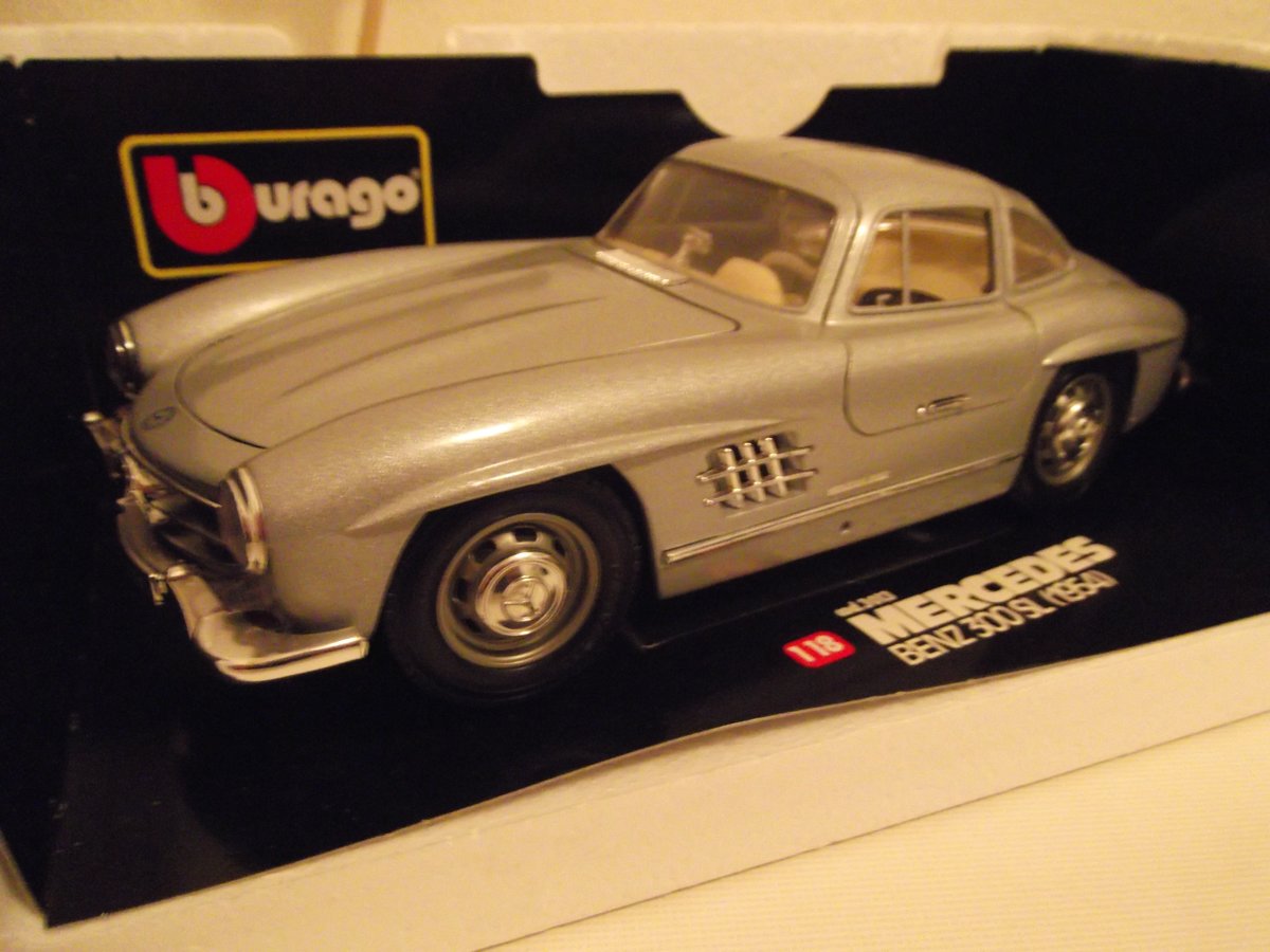 Mercedes-Benz 300 SL 1954 1:18 Bburago Rood 3013