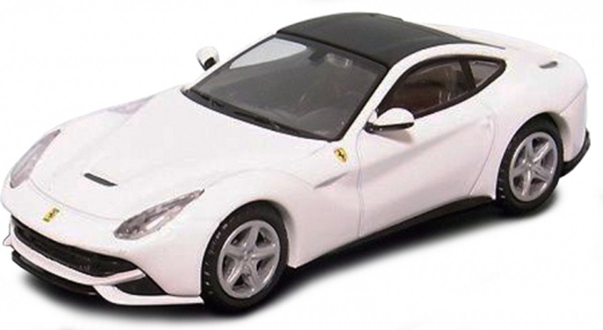 Modelauto Ferrari F12 Berlinetta wit 1:64