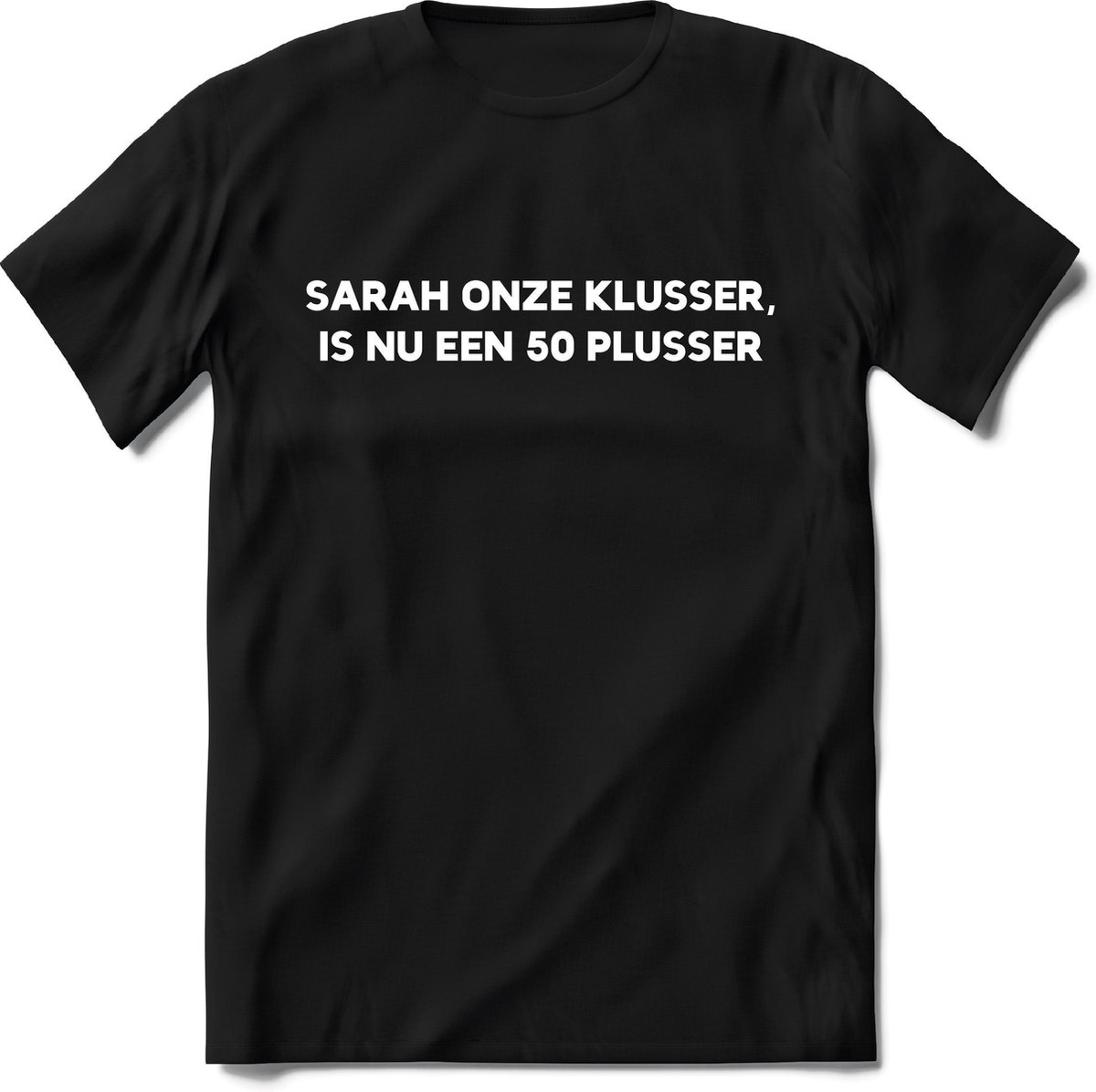 Sarah T-Shirt dames – 50 jaar verjaardag shirt vrouwen – Sarah onze klusser – Perfect grappig feest cadeau bier tshirt – zwart oma shirt - Maat 3XL