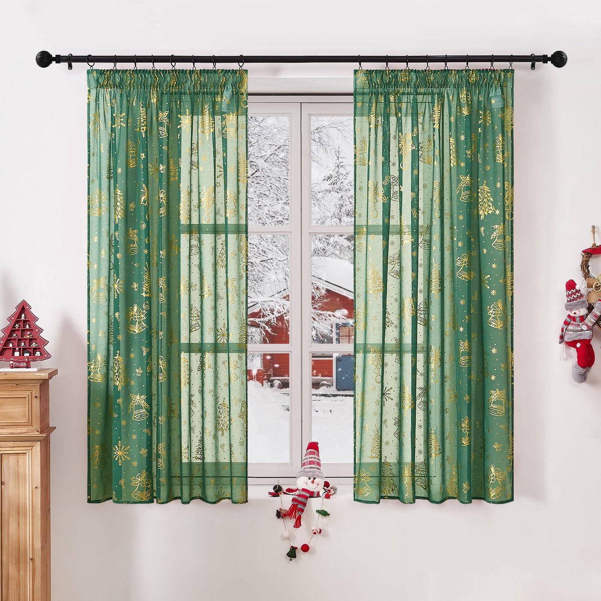  ® Feestelijke groene gordijnen met kerstprint voor gezellige sfeer thuis