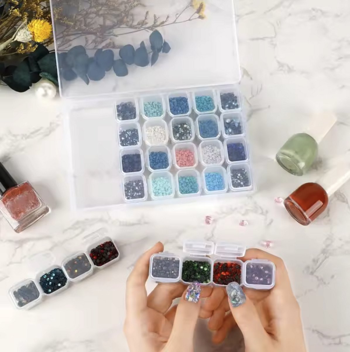   - Sorteerdoosje voor Diamond painting - Opbergboxje - 28 afsluitbare vakjes - Diamond Painting Opbergbox - Diamond painting opbergdoos - Sorteer-doos - Transparant