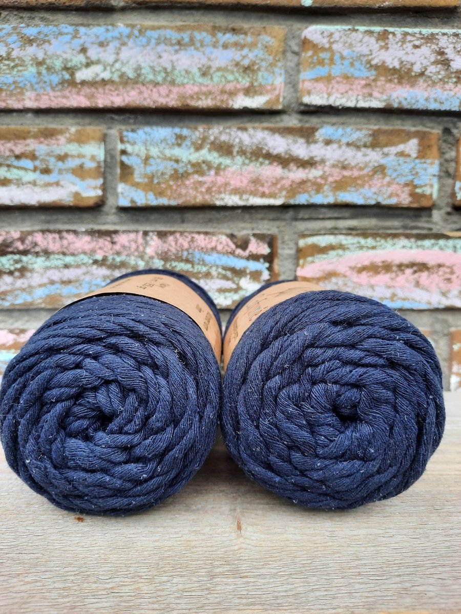 Macramé garen-3 mm-Navy-90m-250gr-Gerecycled-katoenkoord-Uitkambaar