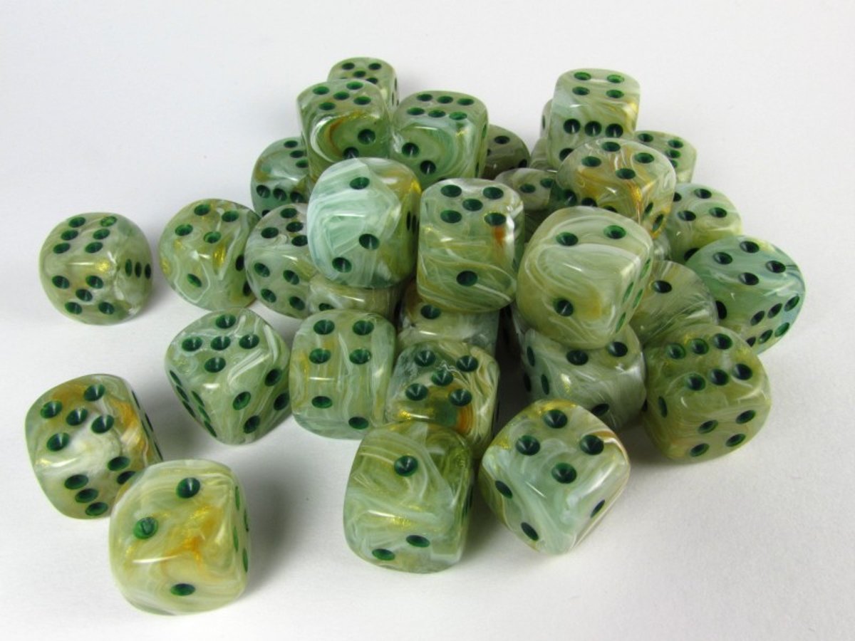 Chessex dobbelstenen set, 36 6-zijdig 12 mm, Marble green w/dark green