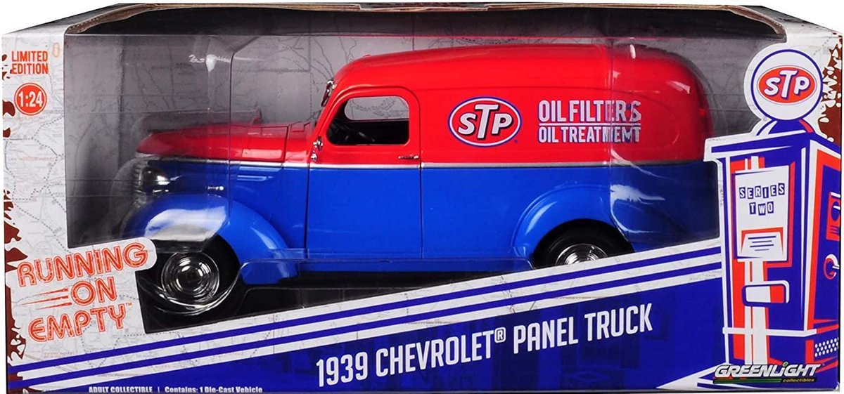 STP Oil 1939 Chevrolet Panel Truck / Running on Empty – Greenlight 1:24