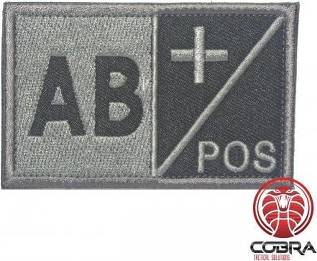 AB+ POS Bloedgroep Zwart Grijs Geborduurde Militaire Patch met Velcro