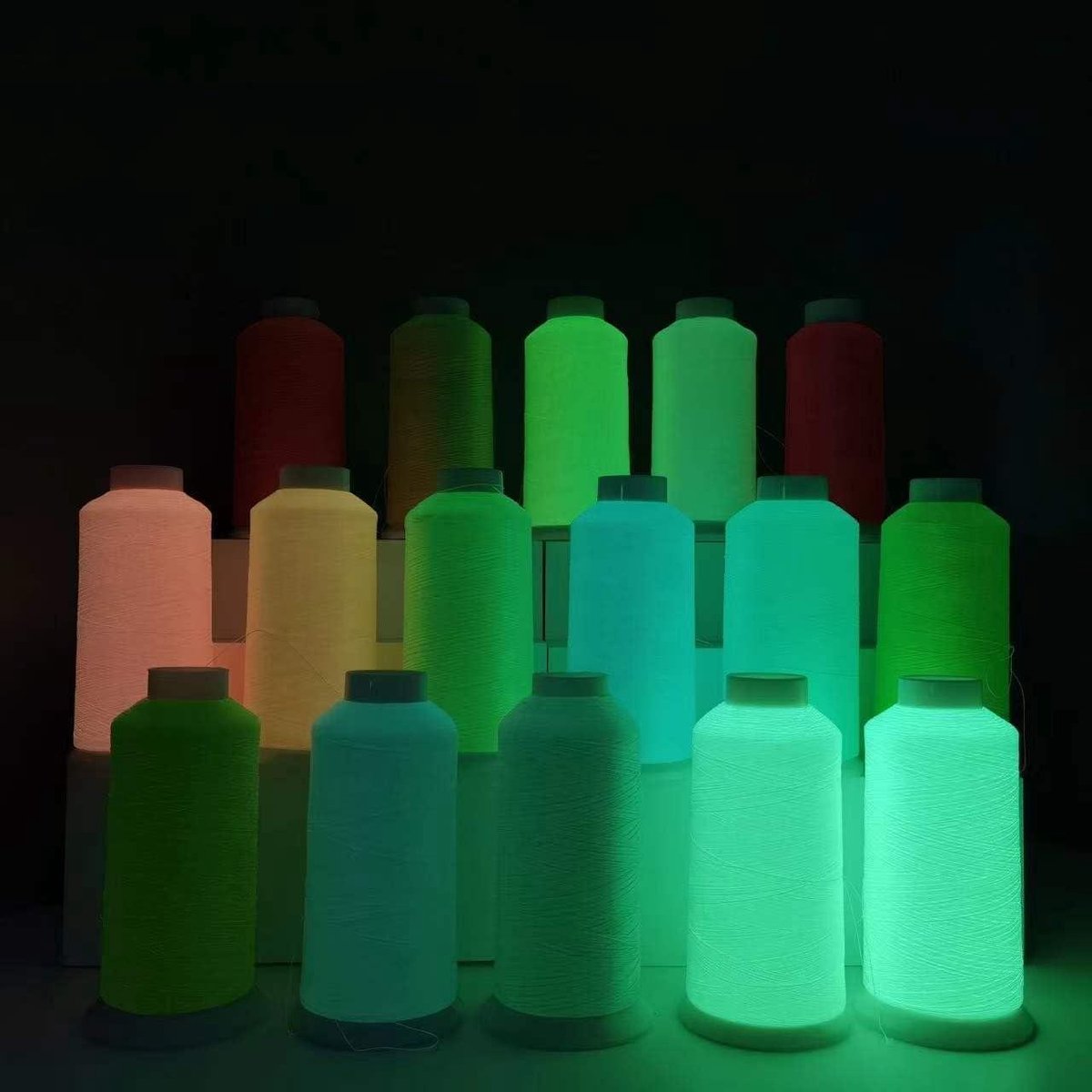   - Glow in the Dark Spoel voor Hand Borduurwerk Draad (3000 werven - wit)