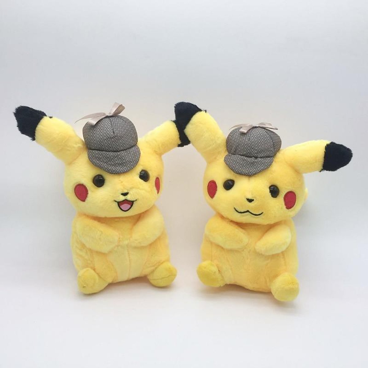 Knuffelpop 2 stks / partij 25 cm Detective Pikachu Knuffels Pop kawaii Pikachu Pop Hanger Zachte Knuffels Speelgoed voor Kinderen Kids Gift