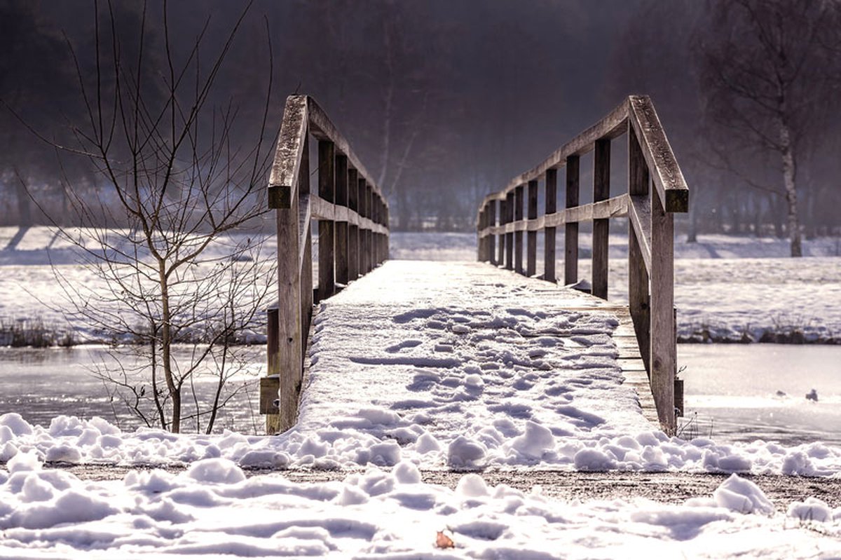 DP Benelux Diamond Painting - Brug Winter - formaat 120 x 80 cm - Volledige bedekking - Vierkante steentjes in afsluitbare potjes – Gemaakt in Nederland – Hoogste kwaliteit – Snelle levering!