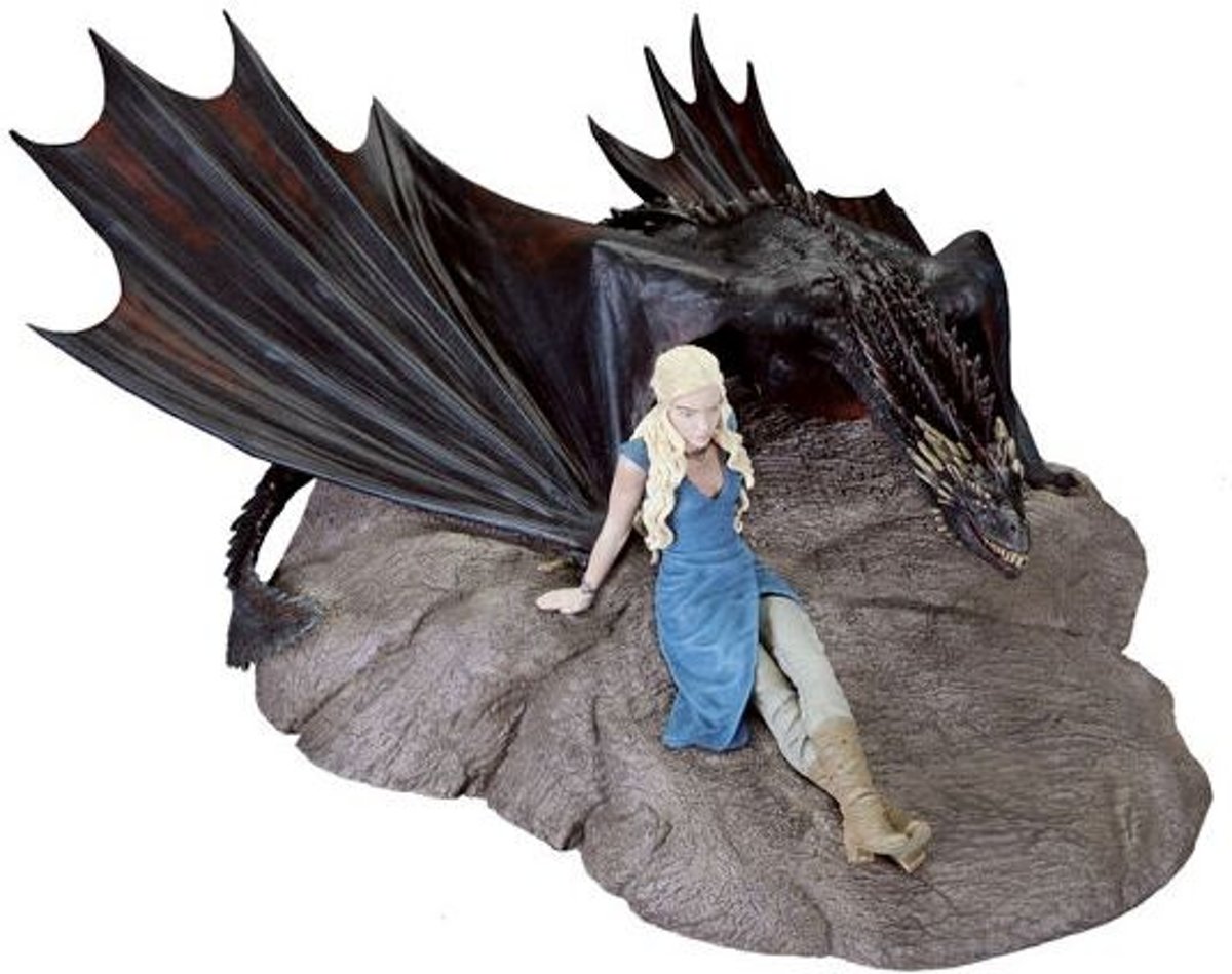 Game of Thrones: Daenerys and Drogon Statuette