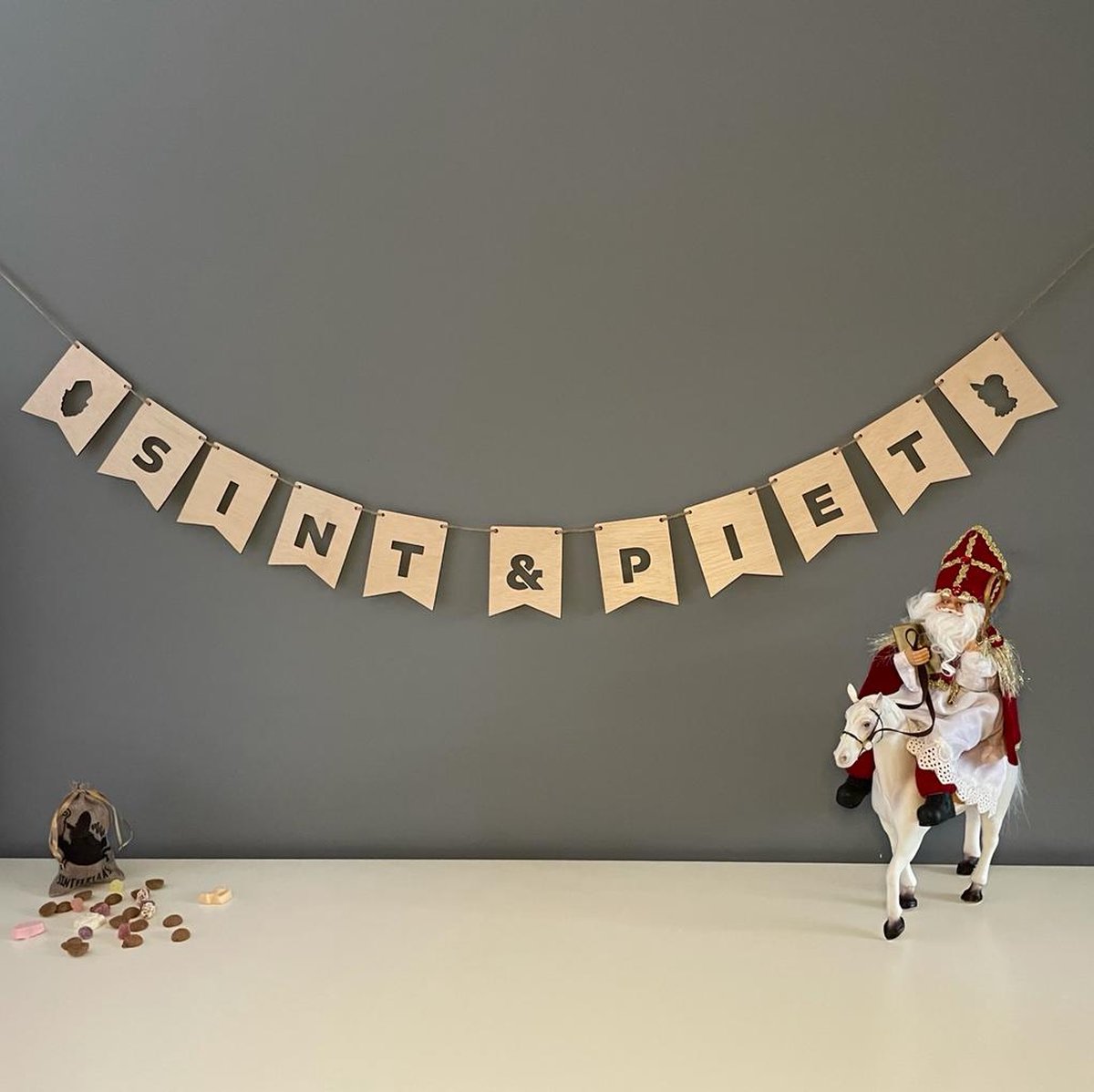 Slinger Sint & Piet - Sinterklaas - Houten Slinger - Decoratie - Hout - Feestdecoratie - 5 December