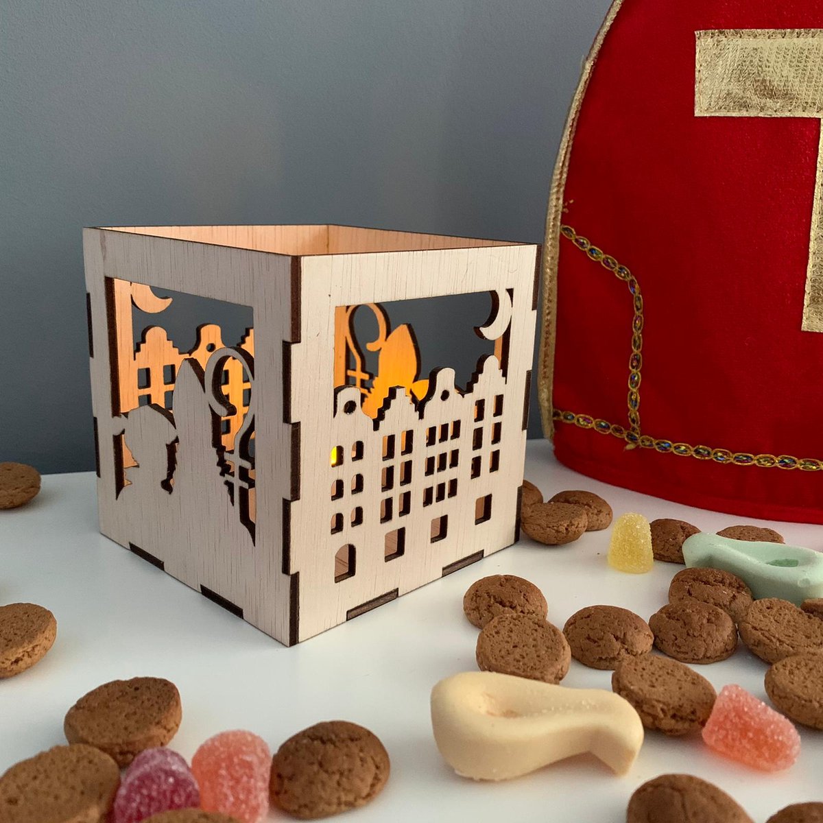 Theelichthouder Sint en Huisjes - Sinterklaas - Waxinelichtje - Feestdecoratie - Hout - Decoratie - 5 December