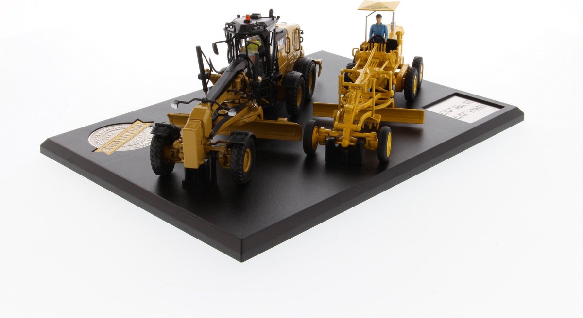 Cat Diesel No. 12 & Cat 12M3 Motorgrader - 1:50 - Diecast Masters