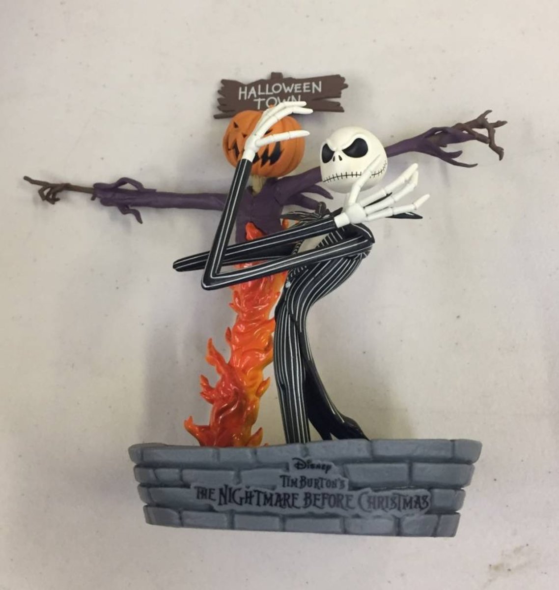 NBX: Skeleton Jack in Halloweentown Statue