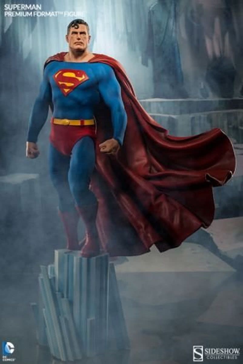 SUPERMAN - Premium Format Figure - Superman Reprint - 64cm