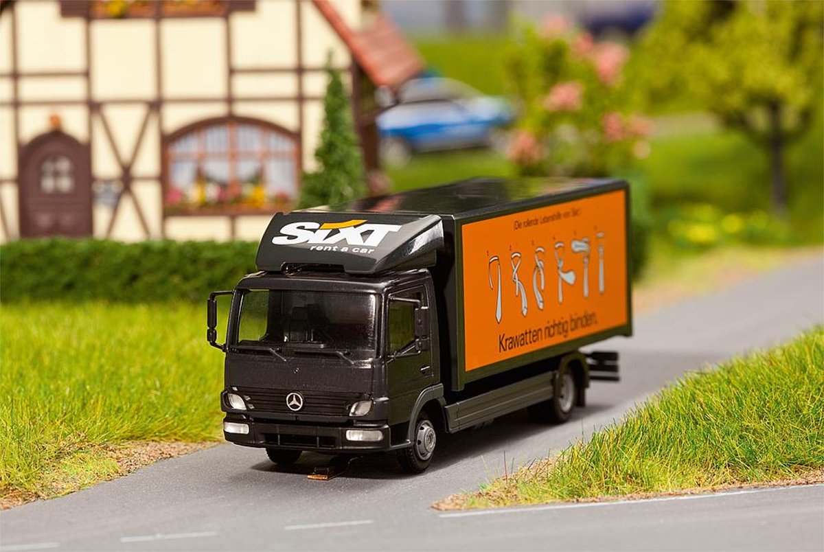 Faller -Vrachtwagen MB Atego Sixt (HERPA) (161561)