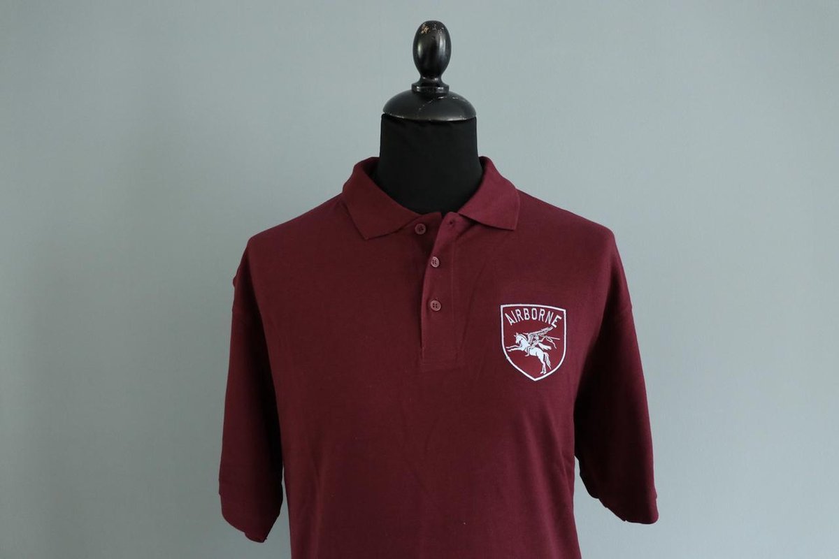 Airborne Polo maroon rood met Pegasus patch