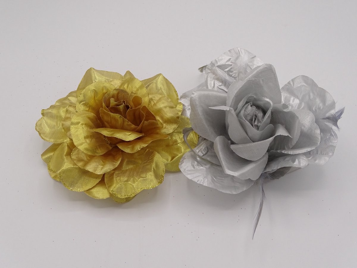 gouden bloem corsage