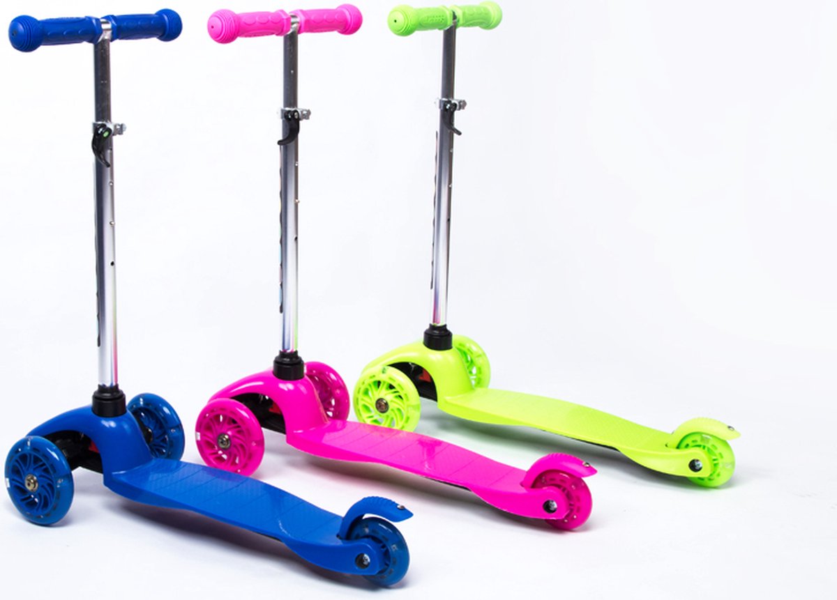 Kids Scooter step met flitsende led wielen- blauw - 3 wielen - trike - voor kinderen vanaf 3 tot 12 jaar