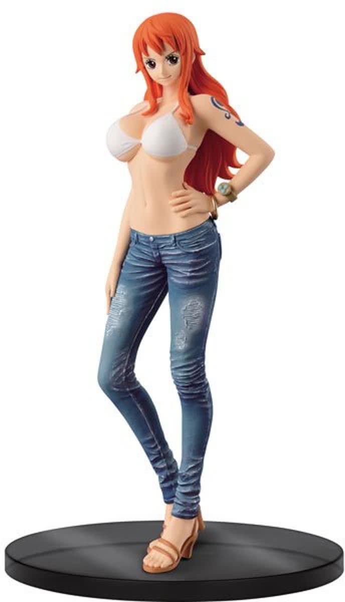 ONE PIECE - Figurine Jeans Freaks - Nami Version A - 16cm