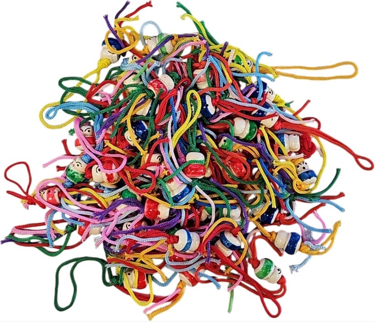 Finnacle - Aziatische Chinese Gelukspoppetjes van hout - ± 50 stuks - Vrienden - Inclusief touwtje - vleugje magie - Knutsel - Geluk