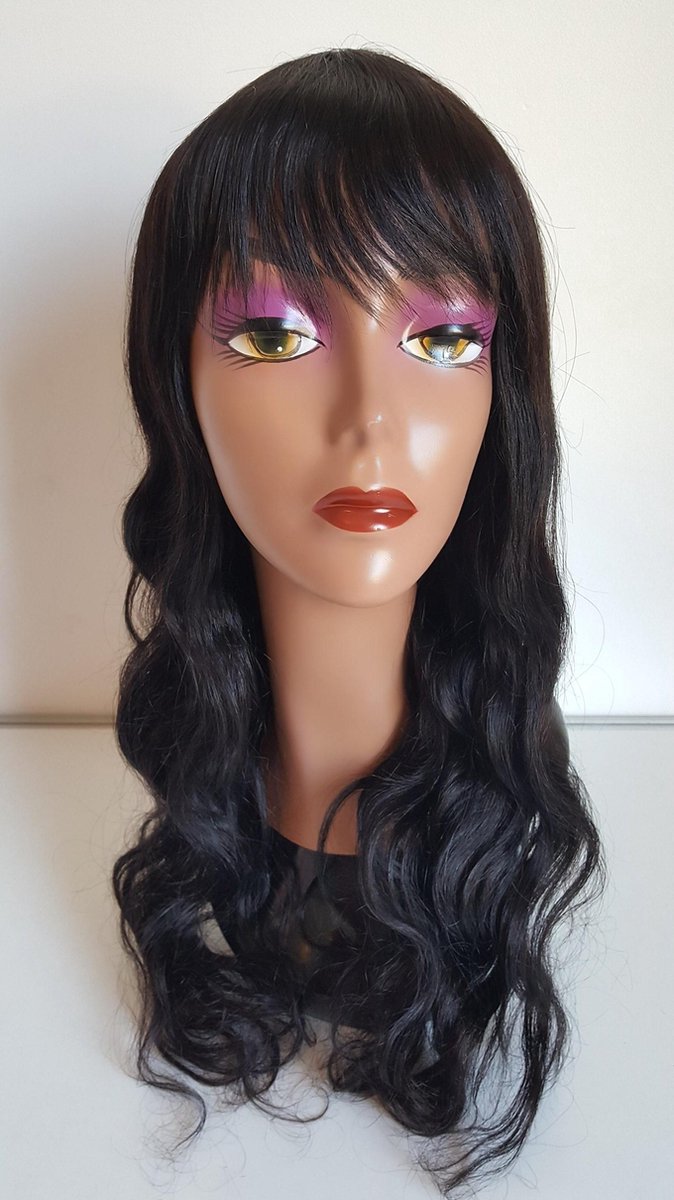 Braziliaanse Remy haren pruik 24 inch - donkerbruine golf haren met pony - Braziliaanse pruik - real human hair - echt menselijke haren - none lace wig 180% dichtheid.