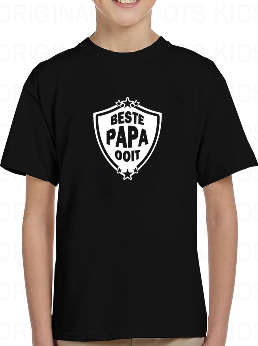 BESTE PAPA OOIT unisex kids t-shirt - Zwart - Maat 104 - Korte mouwen - Ronde hals - Regular Fit - Leuke shirtjes - Original Kwoots - Vaderdag - Verjaardag - Kraam cadeau - Voor zowel jongens als meisjes