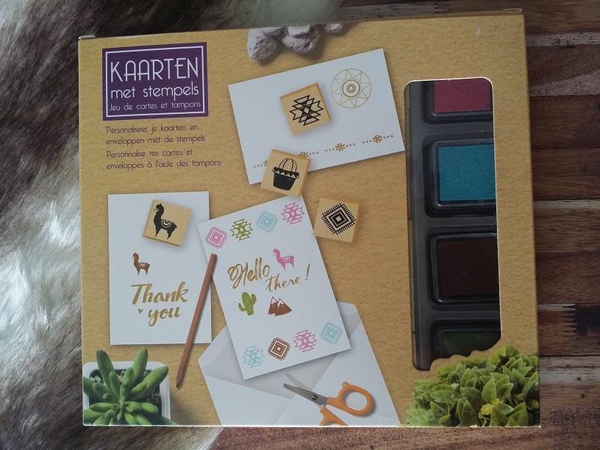 Kaarten maken: DIY kit met stempels en inkt. Thema: Lama