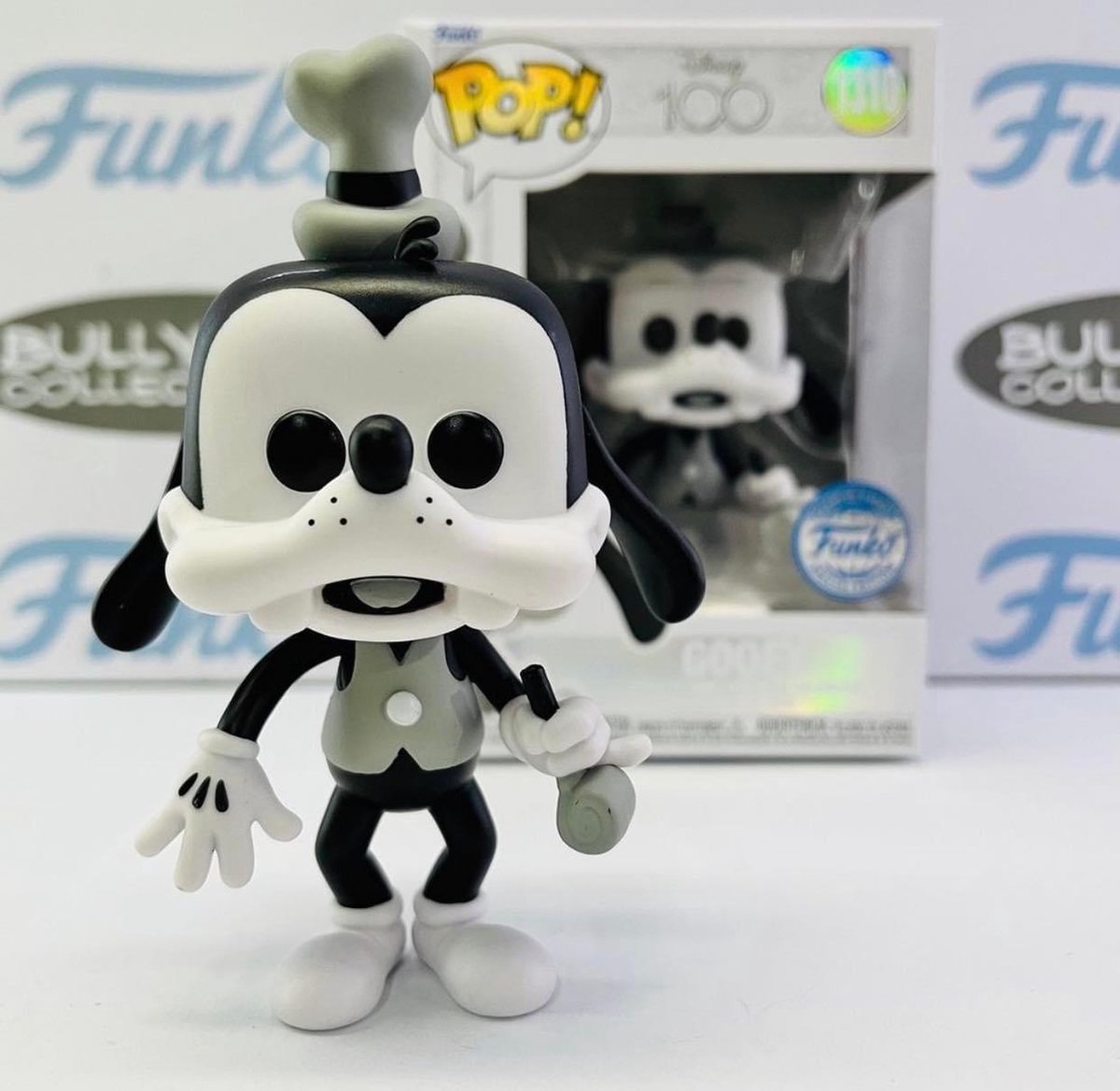   Pop! Disney 100th - Goofy (Vintage) Exclusive