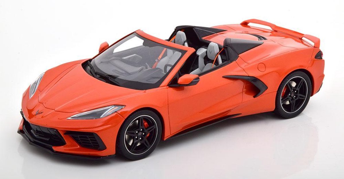 Chevrolet Corvette C8 Cabriolet 2021 Oranje / Zwart 1-18 GT Spirit Limited 999 Pieces