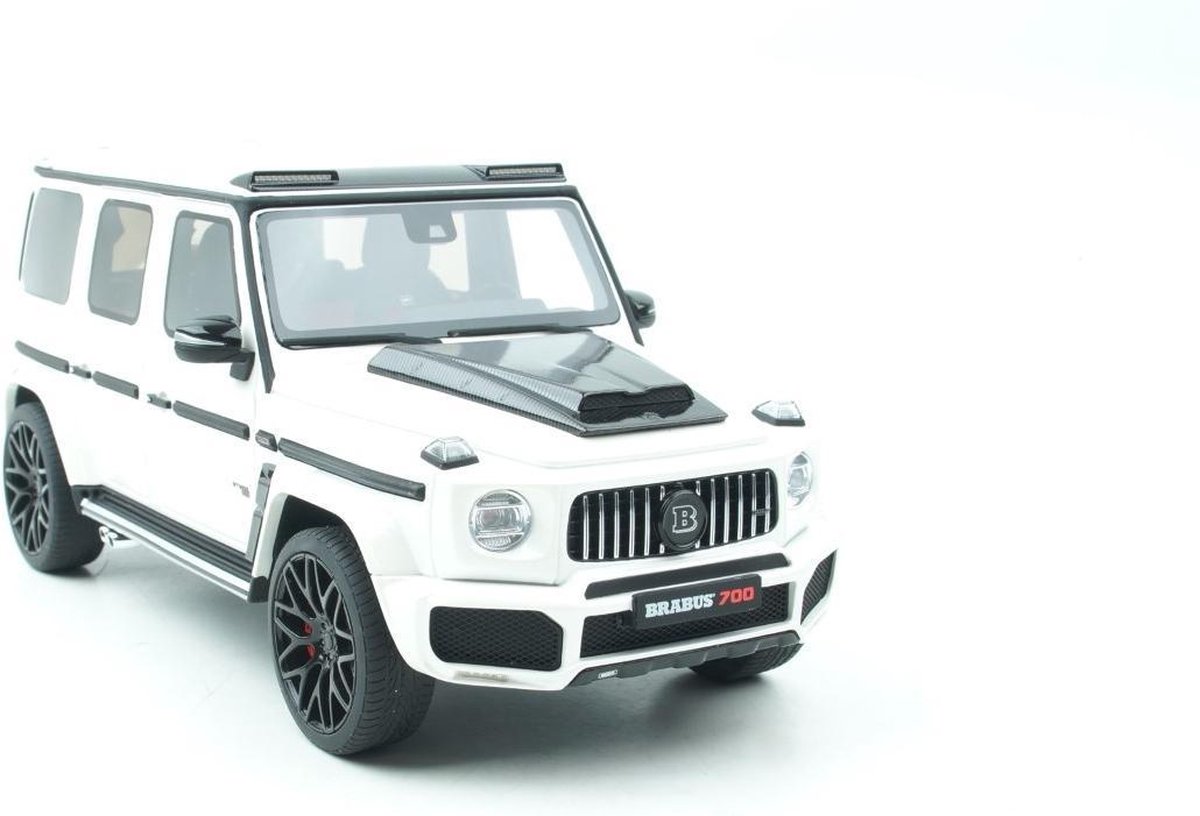 GT Spirit Brabus 700 Widestar Wit 1:18 China Special edition - Nieuw