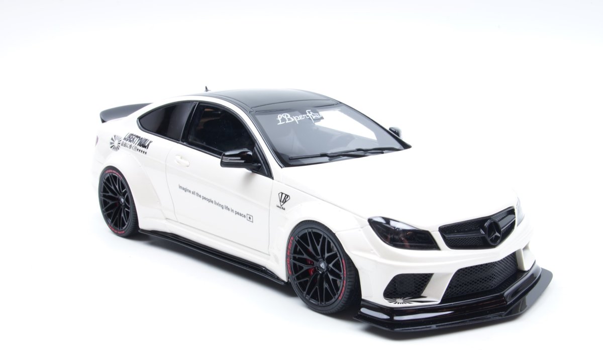 GT Spirit Mercedes-Benz C63 LB Works Wit 1/18 Asia Special Edition